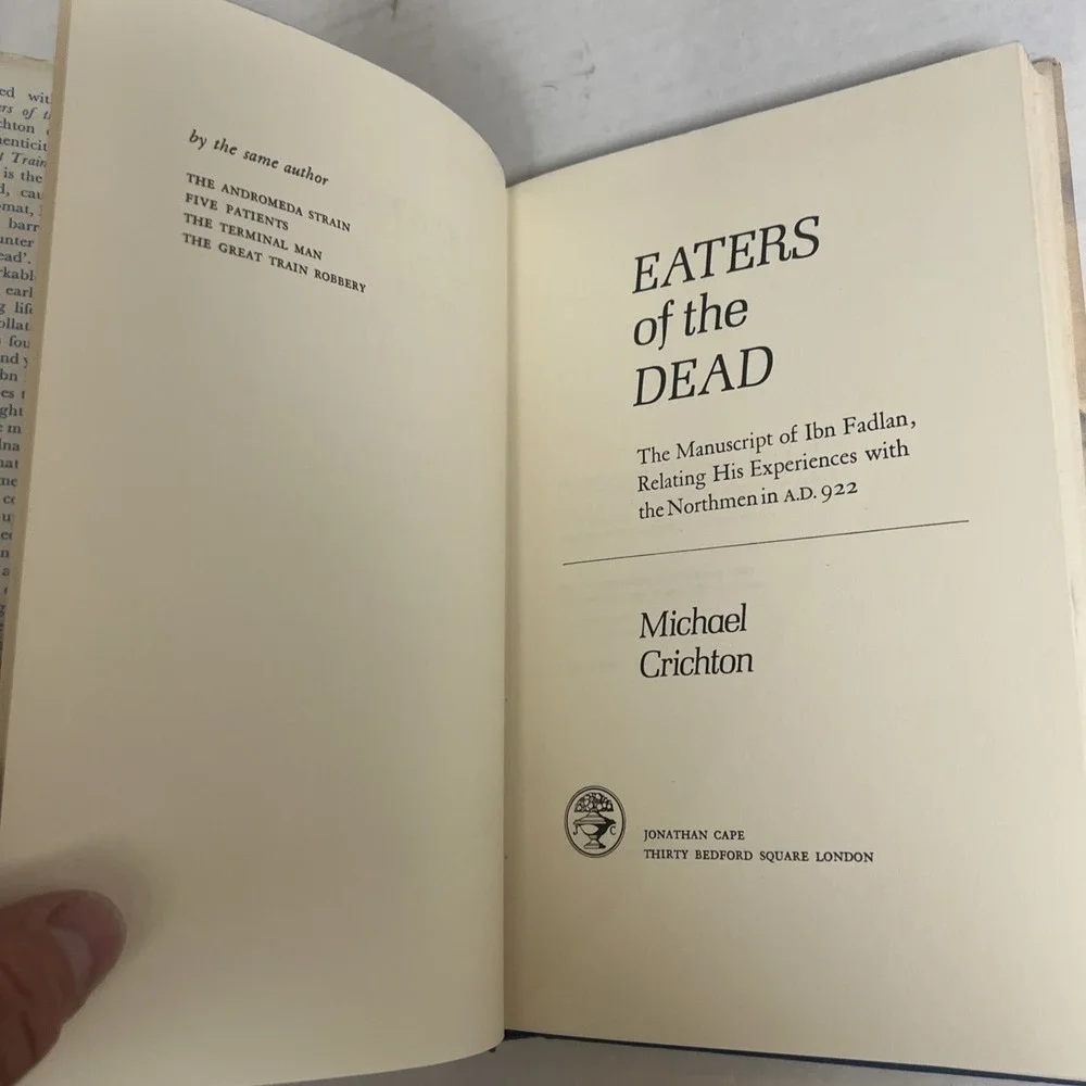 Eaters of the Dead‎ Michael Crichton 1st UK Hardcover